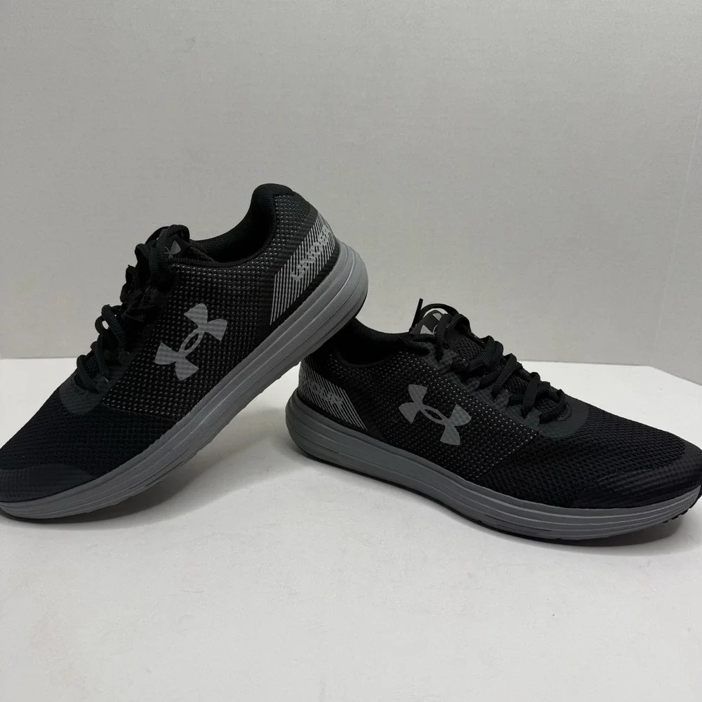 Under Armour Surge Women’s Running Shoes Black Gray 3020368-004 Size 8.5 NEW
